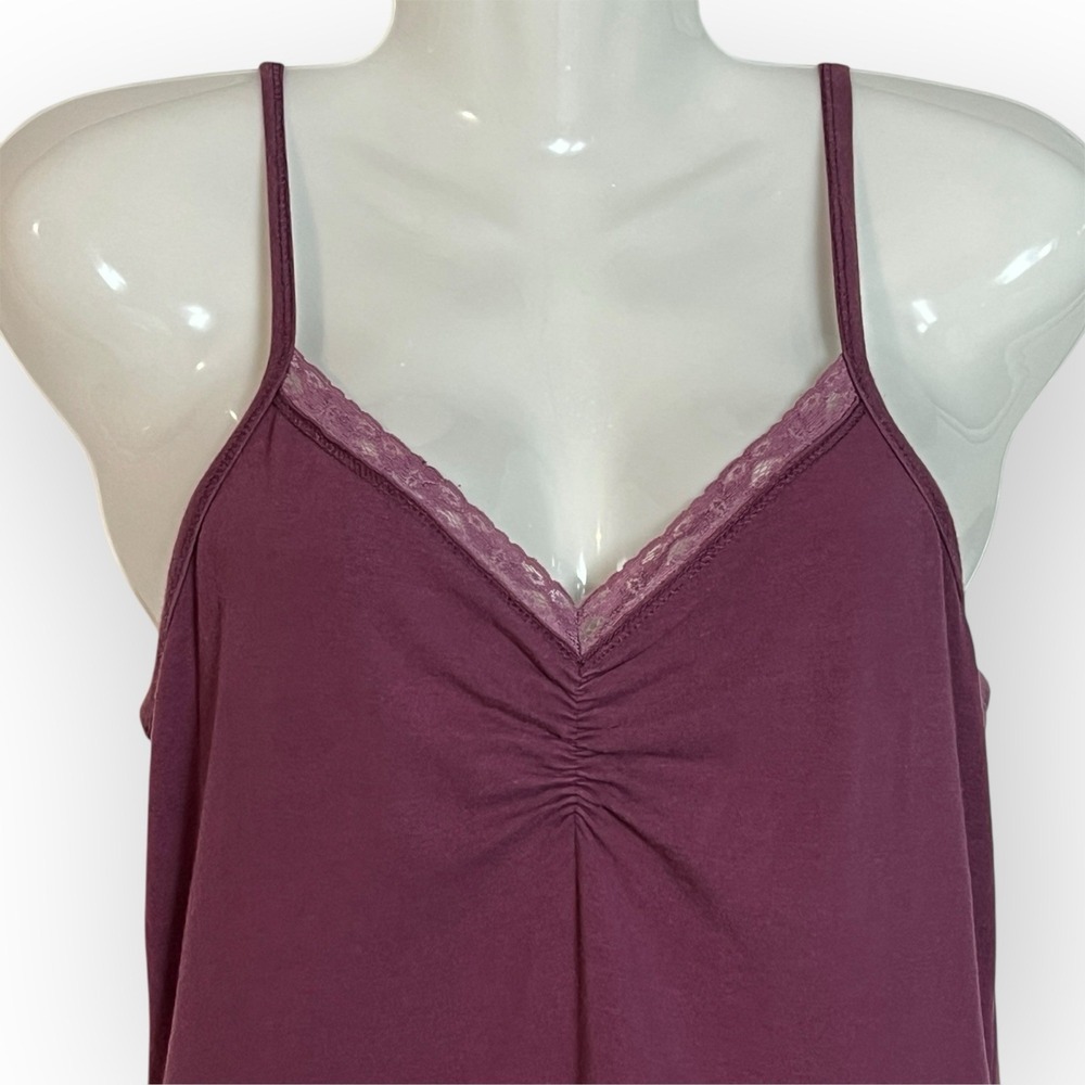 BKE Lace Trim Tank‎ Top Womens Sz XL Purple Slim Fit Y2K Coquette V-Neck Ballet